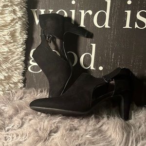 Black 3 inch formal boots/heels buckle to adjust